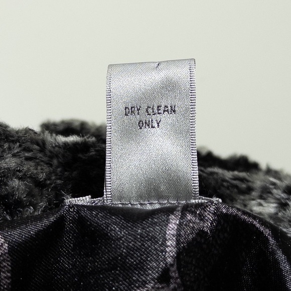 Chico's Jacket Sz 2 US Large Black Gray Striped Faux Fur Button Up Mob Wife - Picture 8 of 8